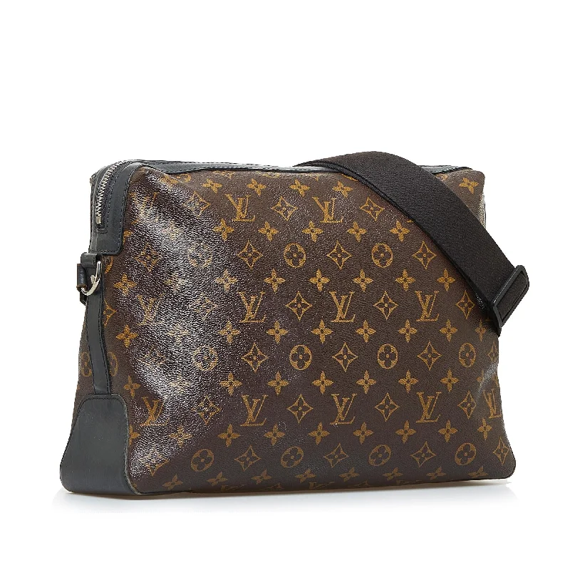 Louis Vuitton Monogram Macassar Torres (kE559U)