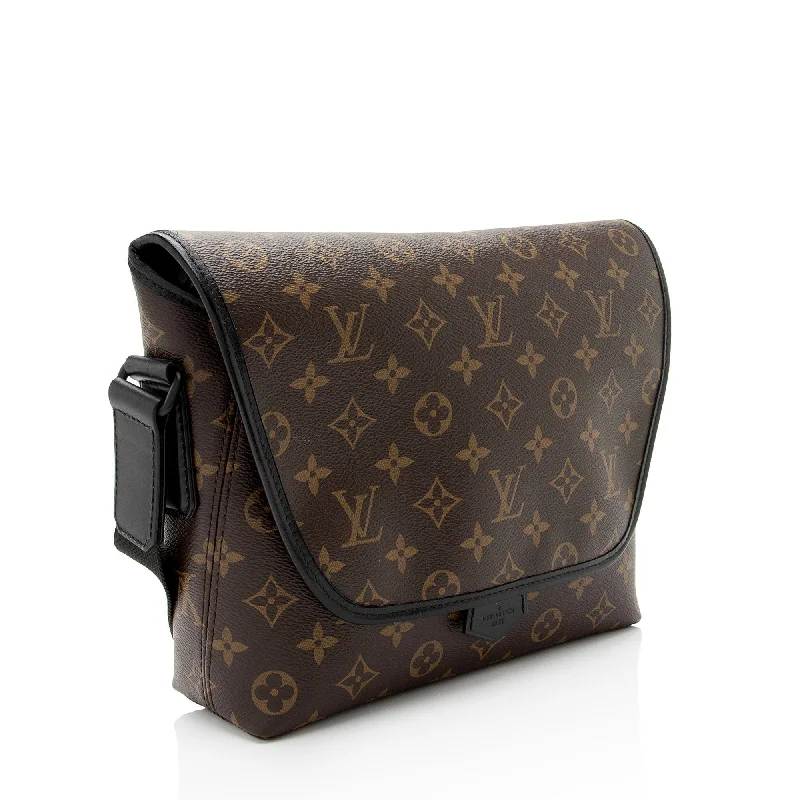 Louis Vuitton Monogram Canvas Macassar Magnetic Messenger Bag (speCUQ)