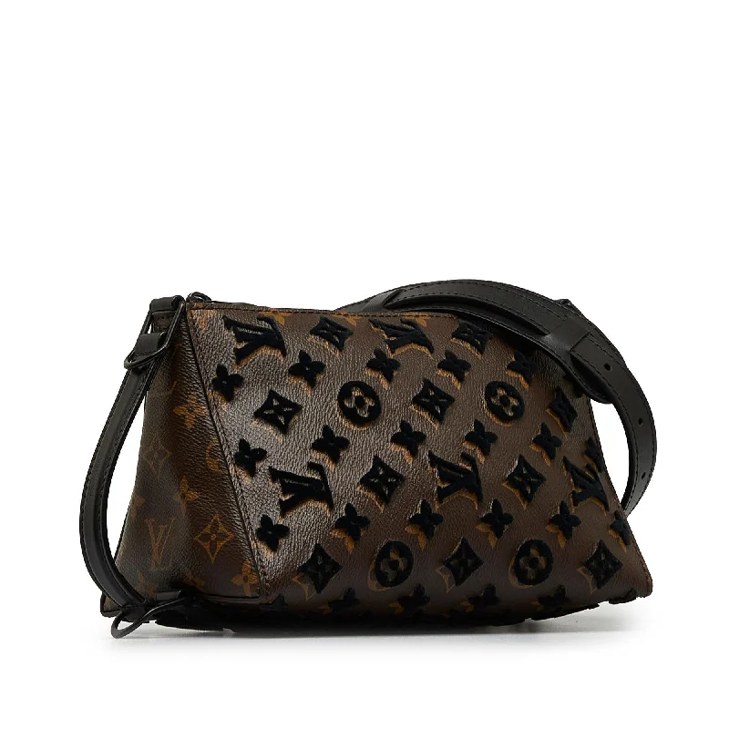 Louis Vuitton Monogram Tuffetage Triangle Messenger (mXWoCr)